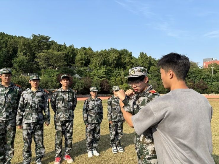 说明: https://region-jiangsu-resource.xuexi.cn/image/1006/process/261b8e43325d45fa87f5fcbcfffaa914.jpg